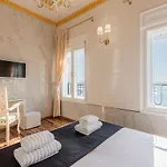 Olivia Luxury Oda ve Kahvaltı 3*