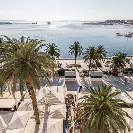 Olivia Luxury Oda ve Kahvaltı 3*