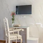 Olivia Luxury Split